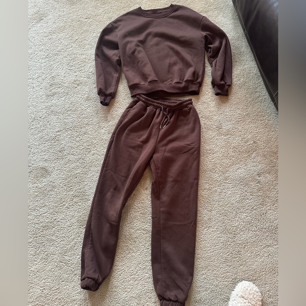 Amazon matching sweat set!